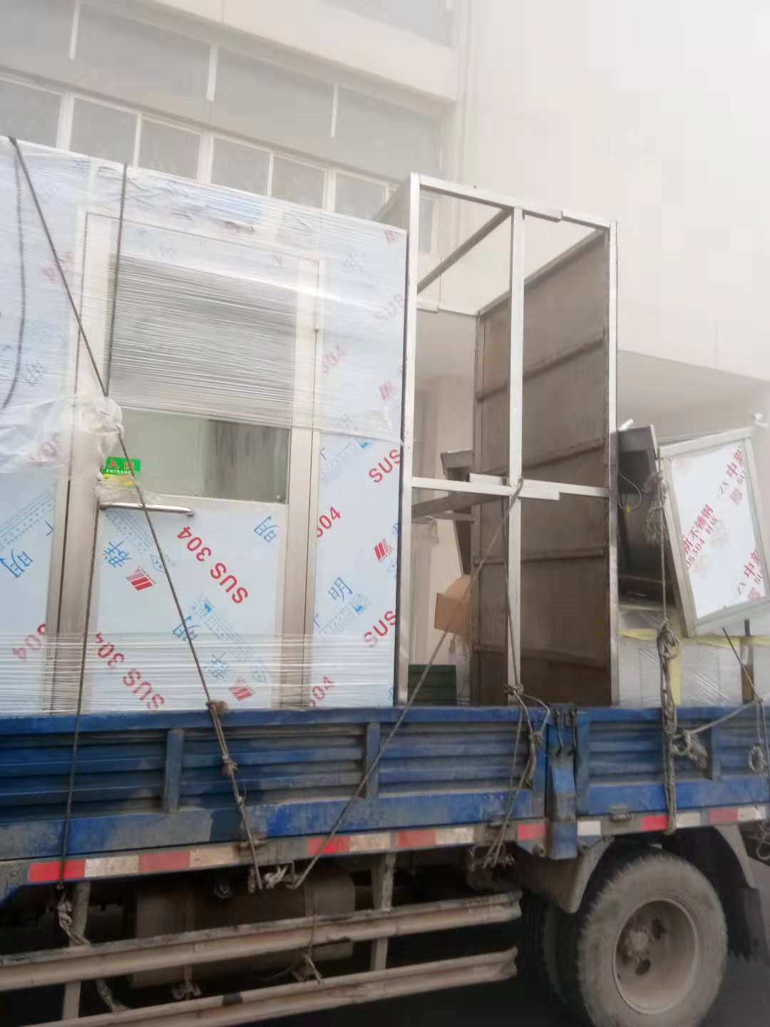 風(fēng)淋室噴嘴出風(fēng)口有什么要求？